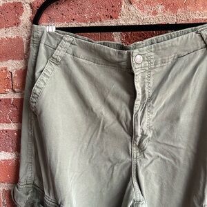 American Eagle Cargo Pant
